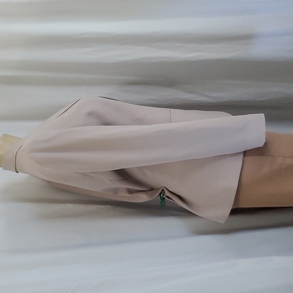 NWT Elie Tahari Light Tan 2 Buttons Blazer Size 8 - Picture 4 of 10